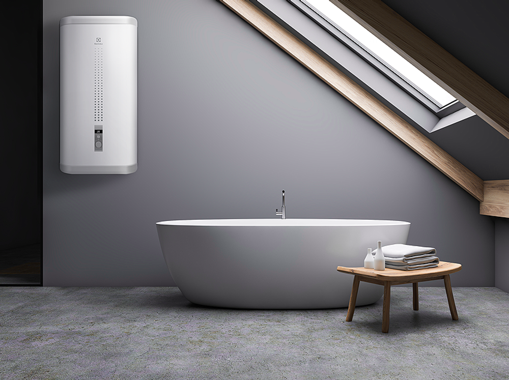 Накопительный электрический водонагреватель Electrolux EWH 80 Centurio DL