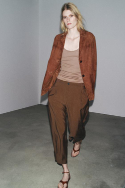 ZARA УКОРОЧЕННЫЕ БРЮКИ С ЗАЩИПАМИ — ZW COLLECTION, КОРИЧНЕВЫЙ