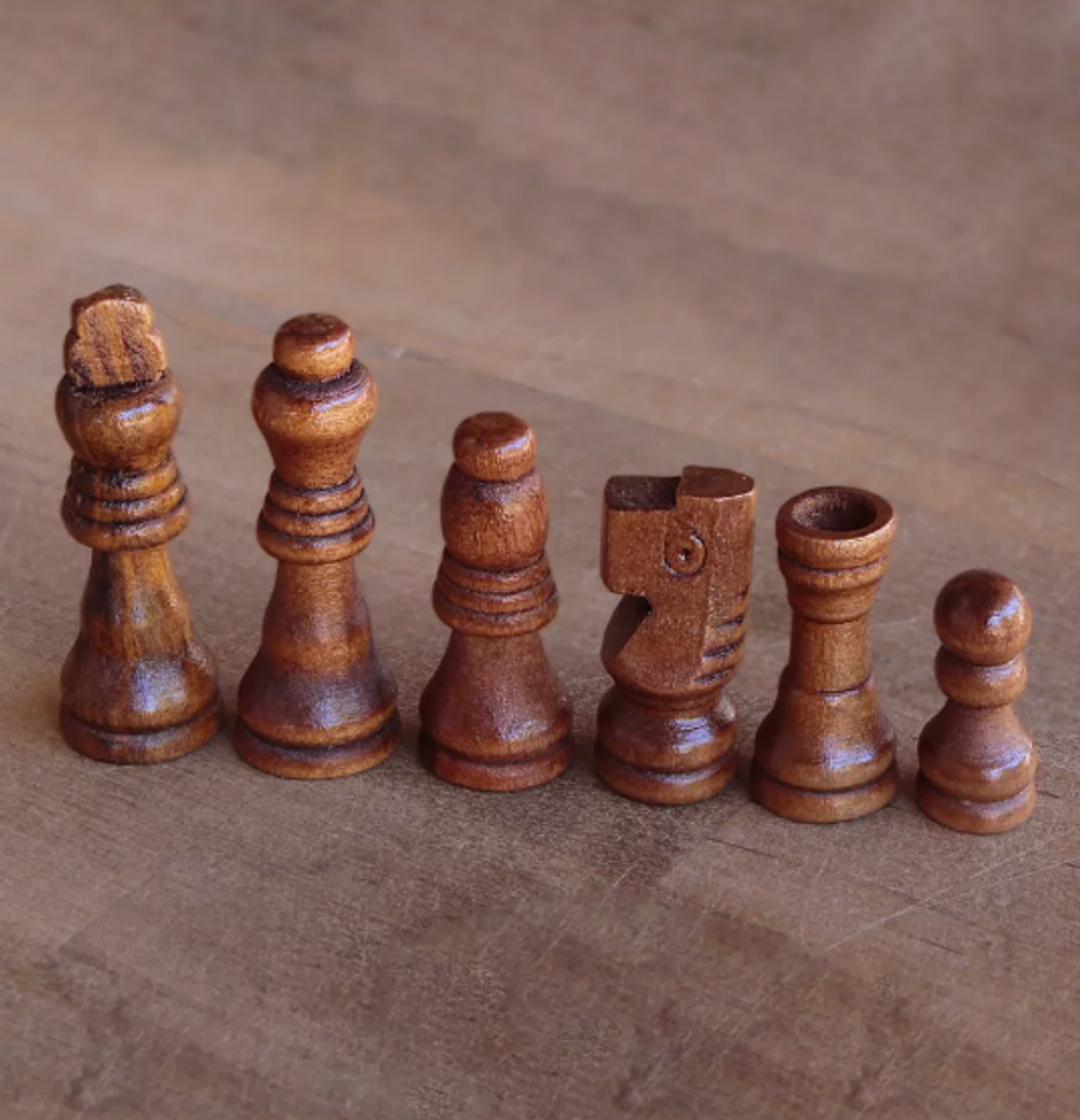 Фигуры шахматные