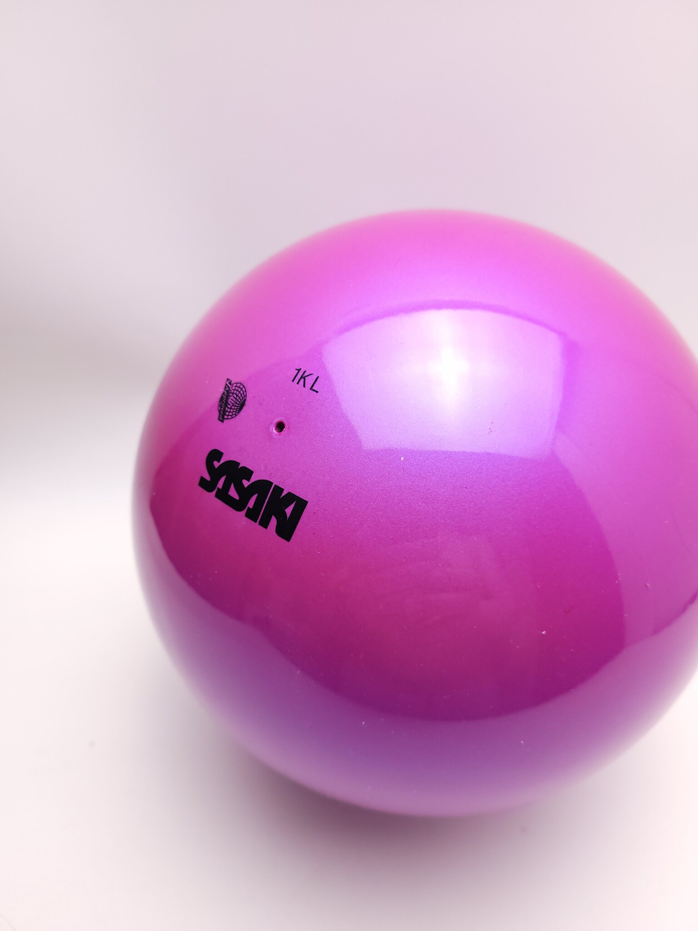 Мяч Sasaki 18,5 см серия "Магнетик" Малиновая орхидея