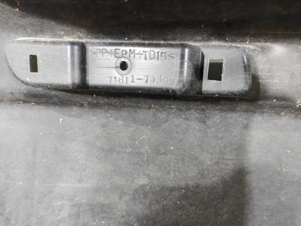 Бампер задний Suzuki SX4 1 10-14 Б/У Оригинал 7181179J00