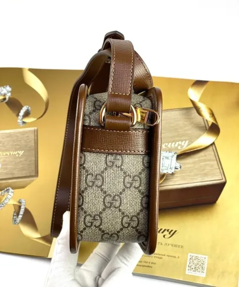 Миниатюрная сумка Gucci с переплетенными буквами G