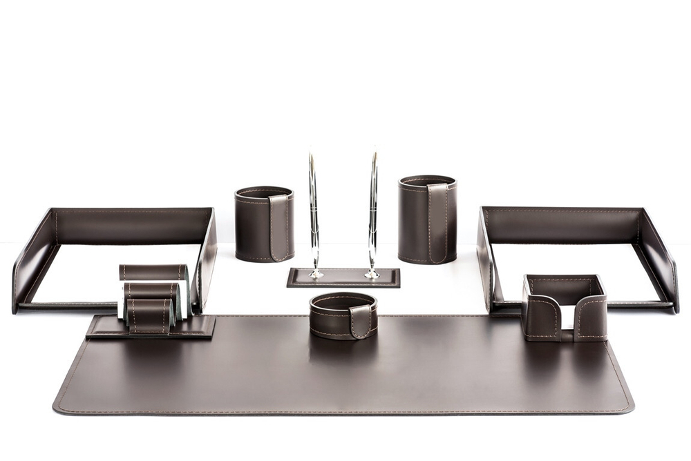 Настольный набор для рабочего стола 9 предметов из кожи цвет шоколад
