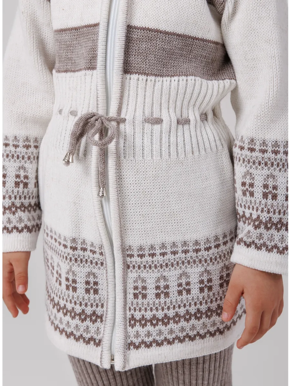 Кардиган вязаный на молнии с капюшоном для девочки