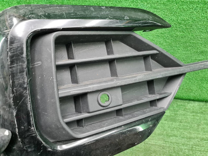 Решетка перед. бампера VW Touareg 3 (18-23) R-line