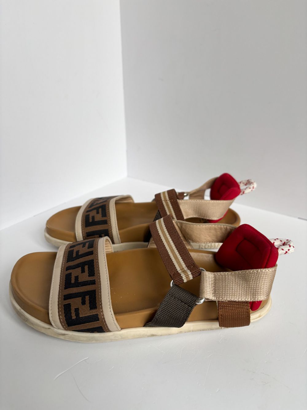 Комбинированные сандалии Fendi, 32