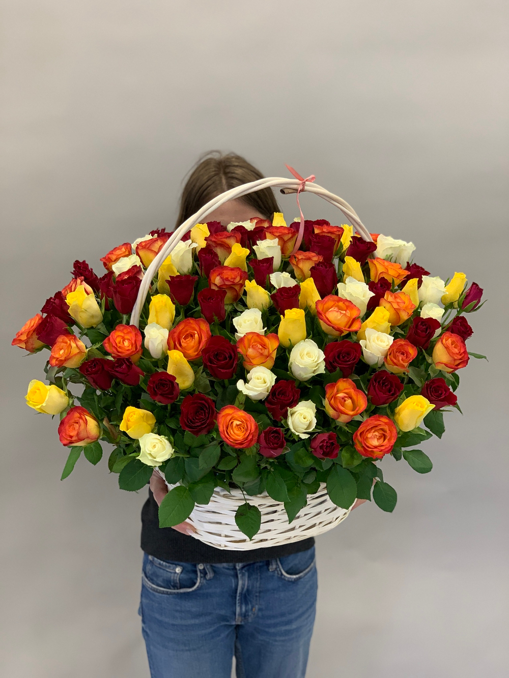 Корзина 101 роза Кения 32 см