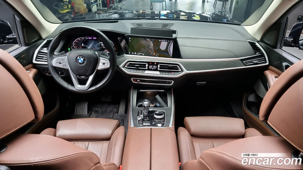 BMW X7 (G07) xDrive 40i Design Pure Excellence 7-и местный (03.2021)