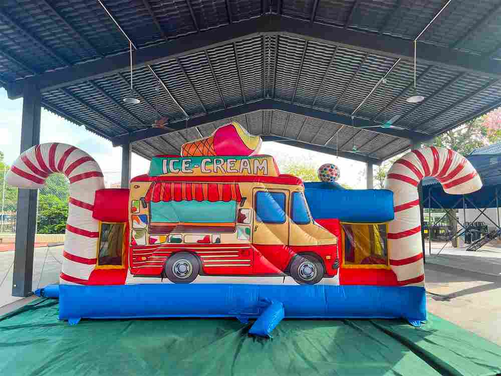 Коммерческий надувной батут «Мороженое 2» 5*5*3.5 м