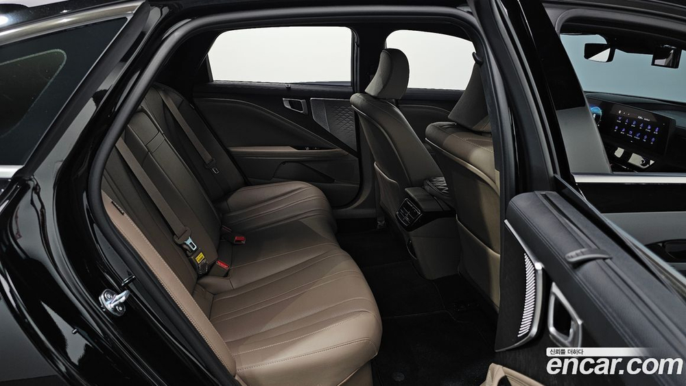 Kia K8 Hybrid Noblesse (01.2023)