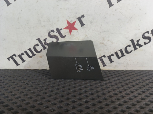 Накладка торпедо USB / AUX 2019г.