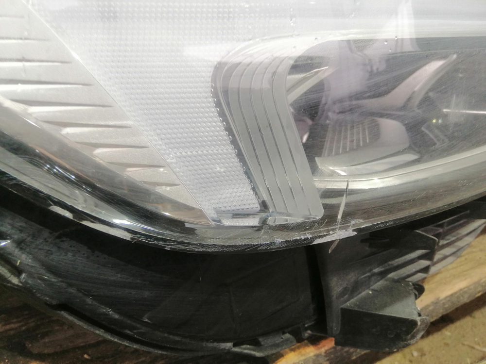 Фара правая LED Volvo XC60 2 17-21 Б/У Оригинал 31108601