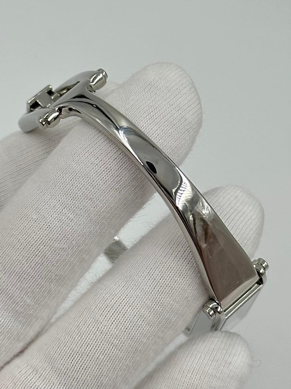 Часы GUCCI 1500 L