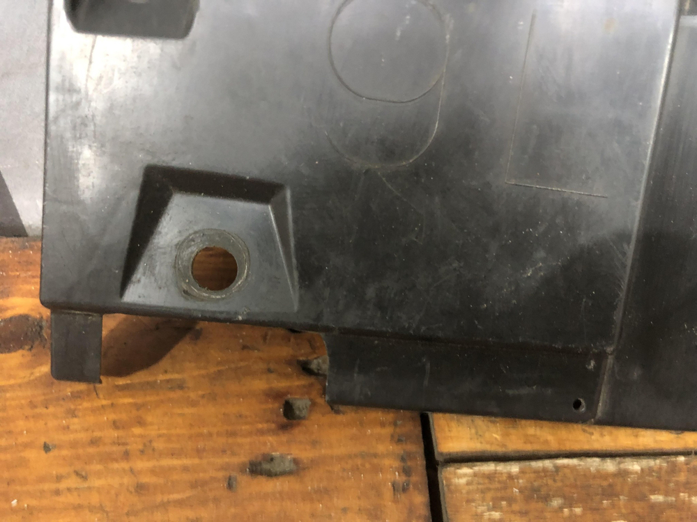 Пыльник бампера задний левый RAV4 IV (XA40) 15-19 Б/У Оригинал 5872442020