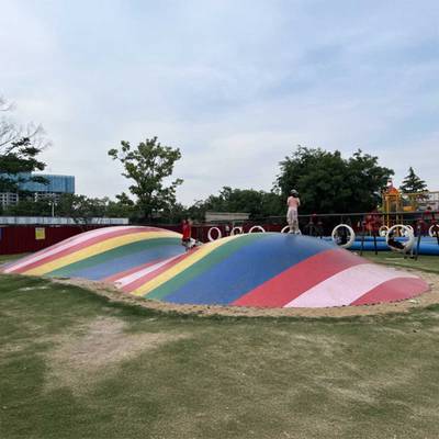 Надувная подушка «Цветная полянка» для установки в грунт, 17×10×2 м