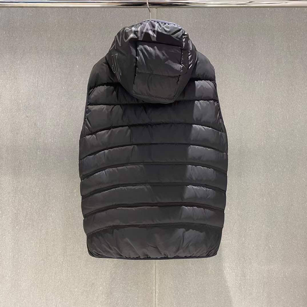 Безрукавка Moncler
