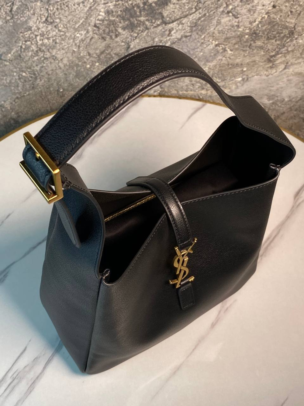 Сумка Yves Saint Laurent