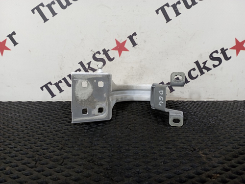 Петля крышки инструментального ящика 2023г