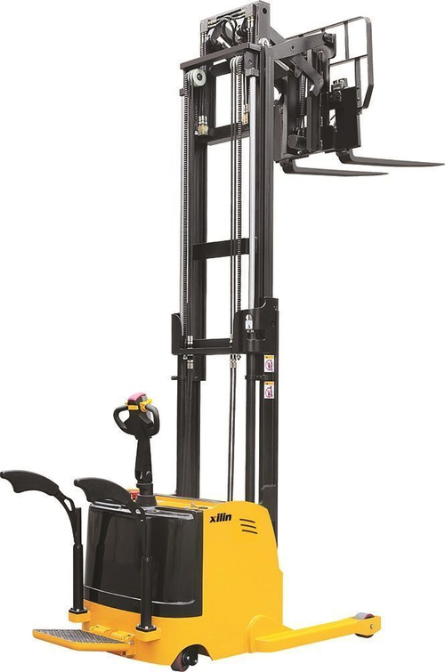 Штабелер самоходный 2,0 т 4,5 м TOR CQDH20A-II с выдвижными вилами (сопровождаемый)