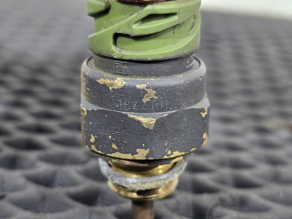 Датчик температуры охлаждающей жидкости