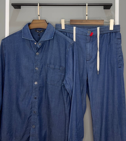 Джинсовый костюм Kiton