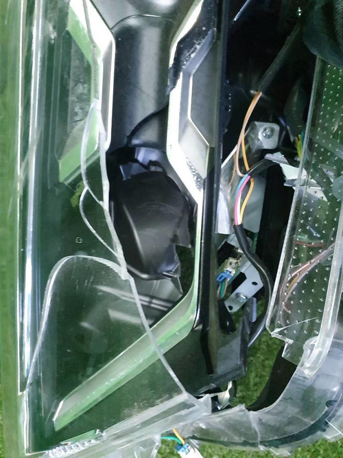 Битая Фара левая Toyota RAV4 5 XA50 (2018-н.в.) LED