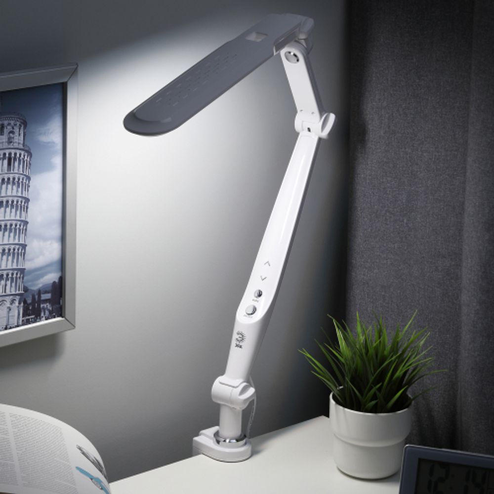 Настольный светильник ЭРА NLED-496-12W-W светодиодный на струбцине белый | Светодиодные настольные лампы