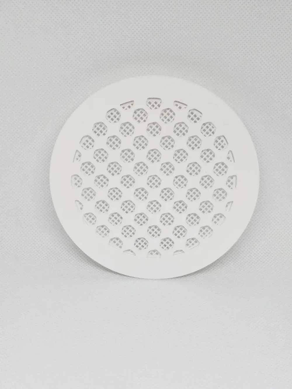 Решетка вентиляции с фланцем D90 мм (пластиковая с сеткой)