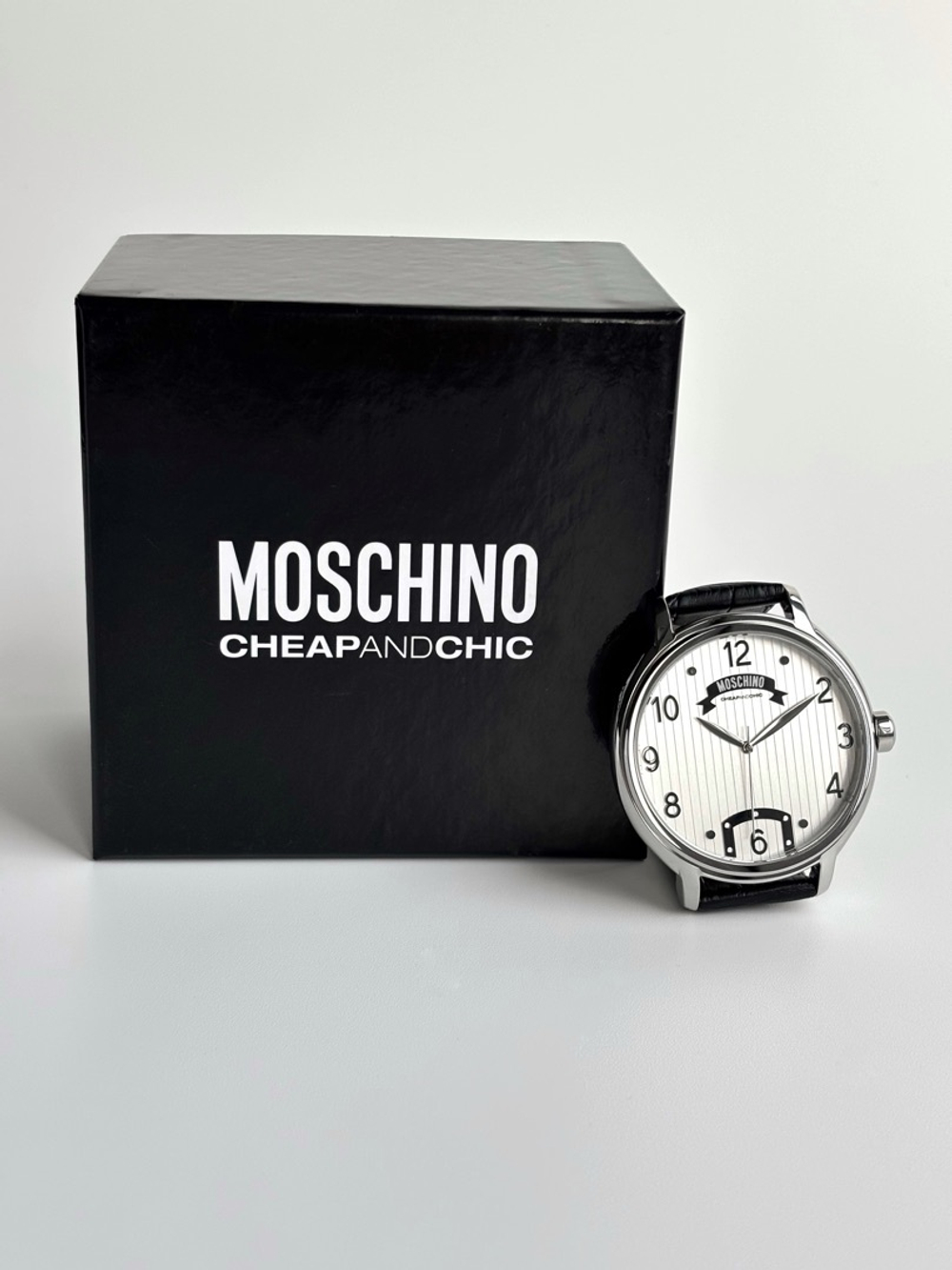 Moschino MW0237