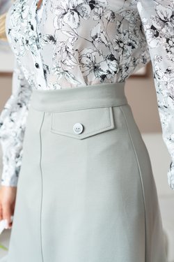 Юбка серая из трикотажа джерси с декоративным швом