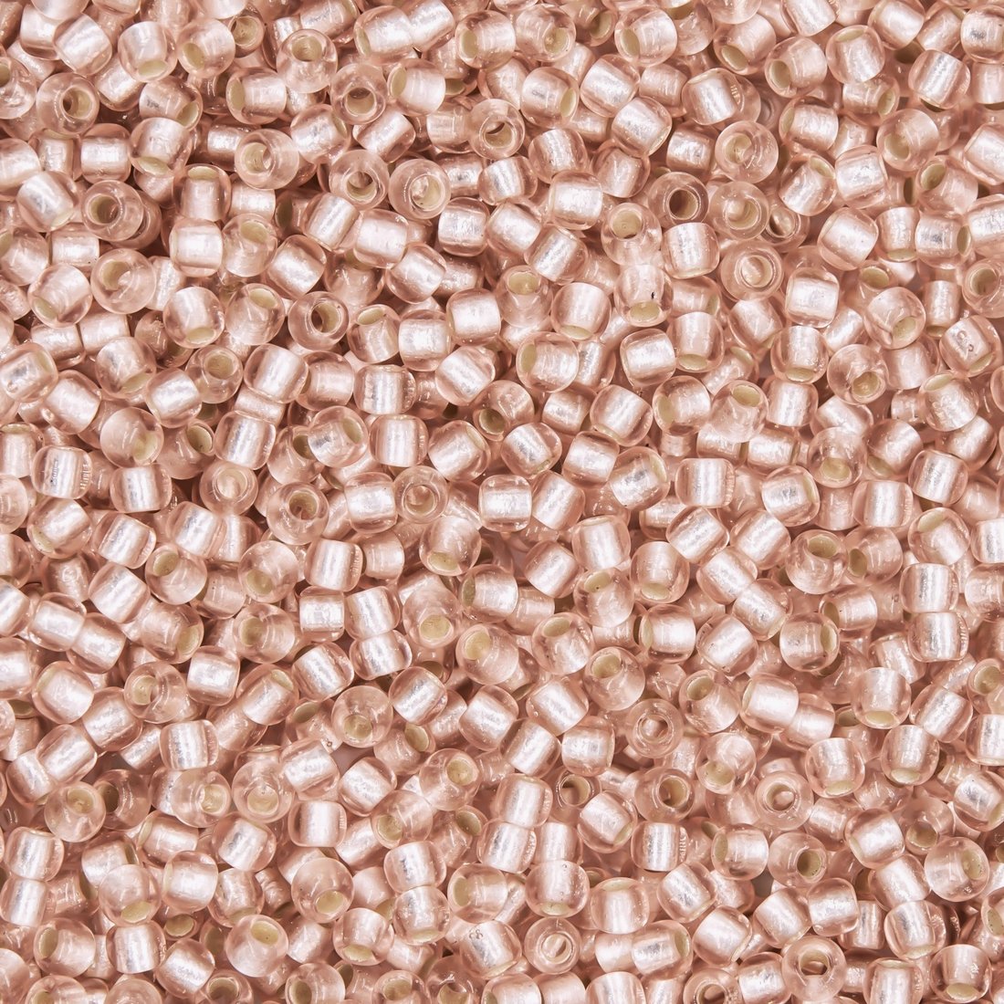 Японский бисер TOHO Round 11/0 (№31F), с внутренним серебрением, прозрачный матовый