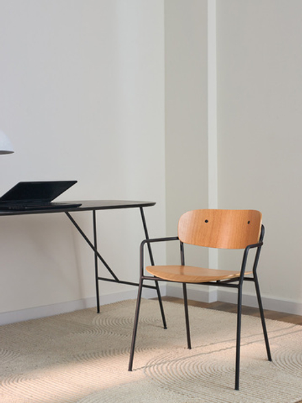 Стул с подлокотниками Bergenson Bjorn Torfrid, светлый орех