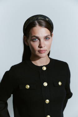 Ободок с золотым рисунком