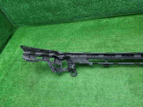 Кронштейн переднего бампера Mercedes E W213 16-21