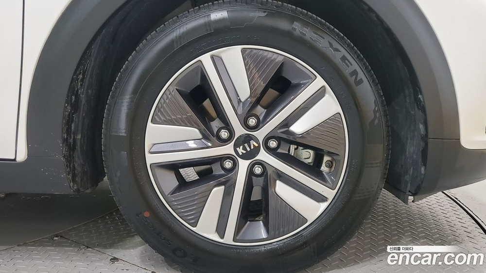 Kia The New Niro 1.6 HEV (06.2020)