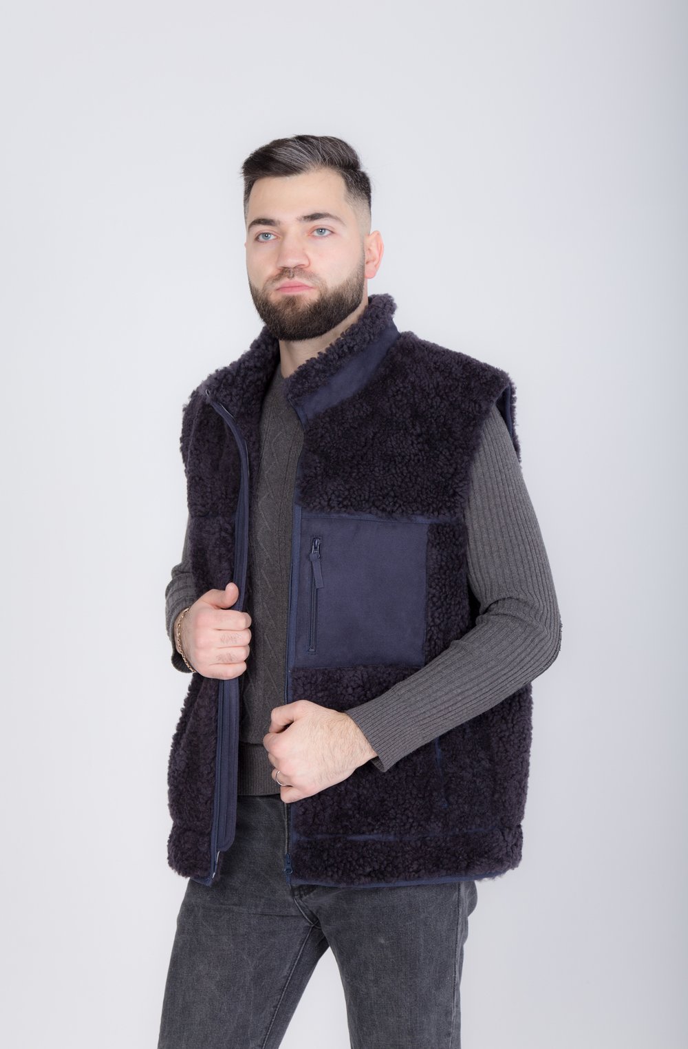 жилет из овчины мужской