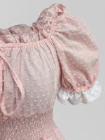 Платье BB Mode короткое с пышной юбкой и кружевом на рукавах