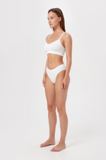 Бесшовный топ на бретелях