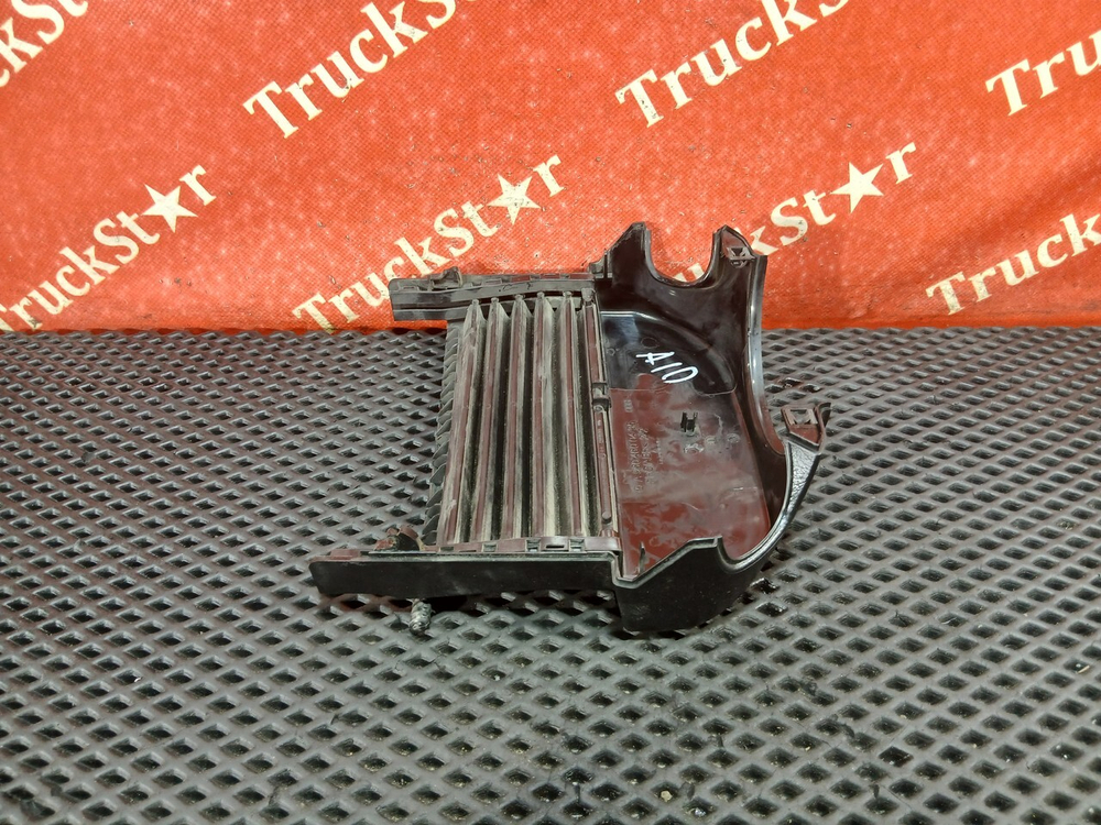 Кожух рулевой колонки