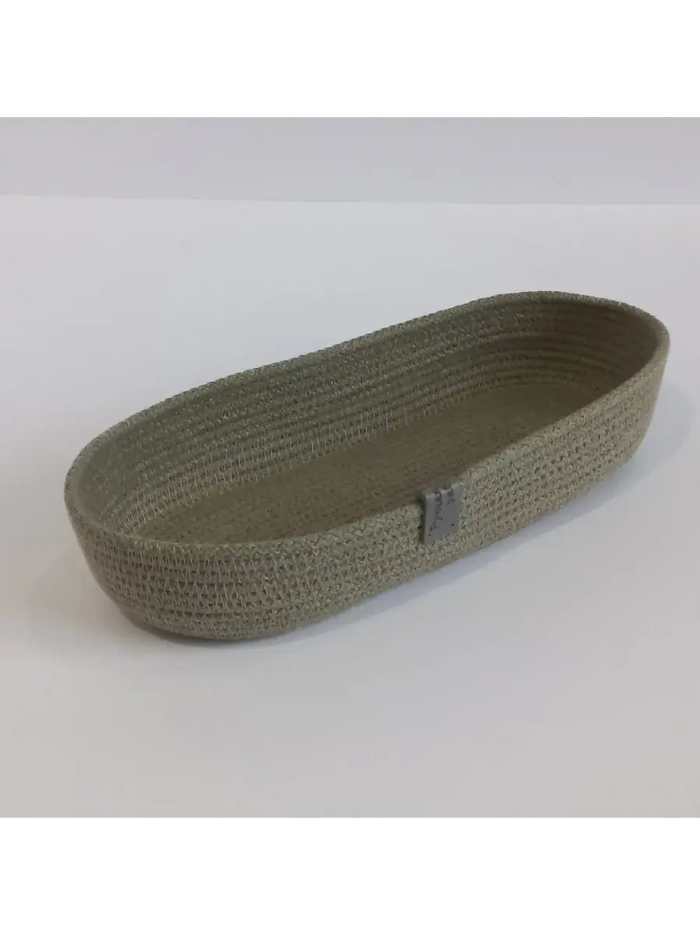 Корзинка для хранения плетеная