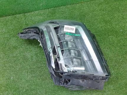 Битая Фара правая Cadillac Escalade 4 (2014-2020) LED