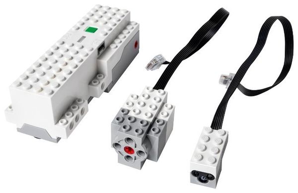 Электронный конструктор LEGO Boost 17101 Инструменты для творчества
