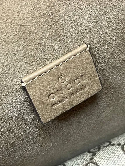 Маленькая сумка на плечо Gucci Dionysus с буквами GG бежевый