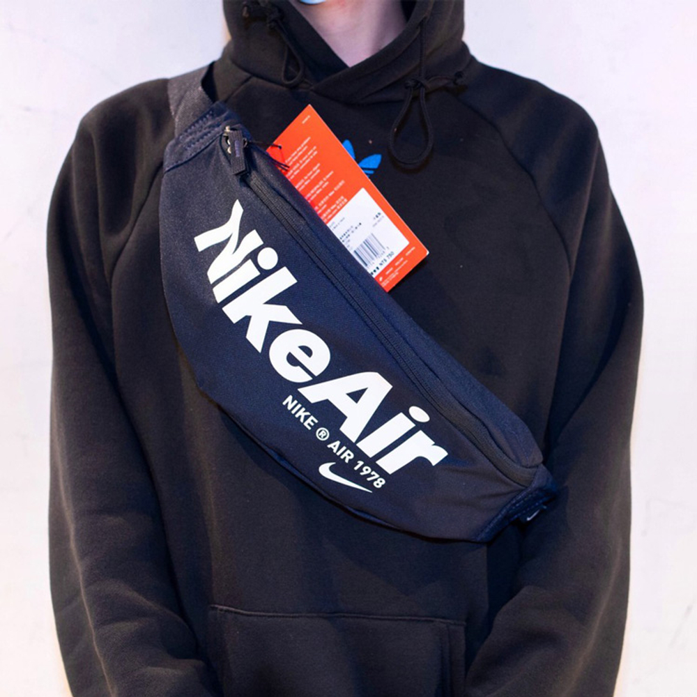 Nike Heritage Polyester Sling Bag, Fanny Pack Regular Unisex Dark Blue Black