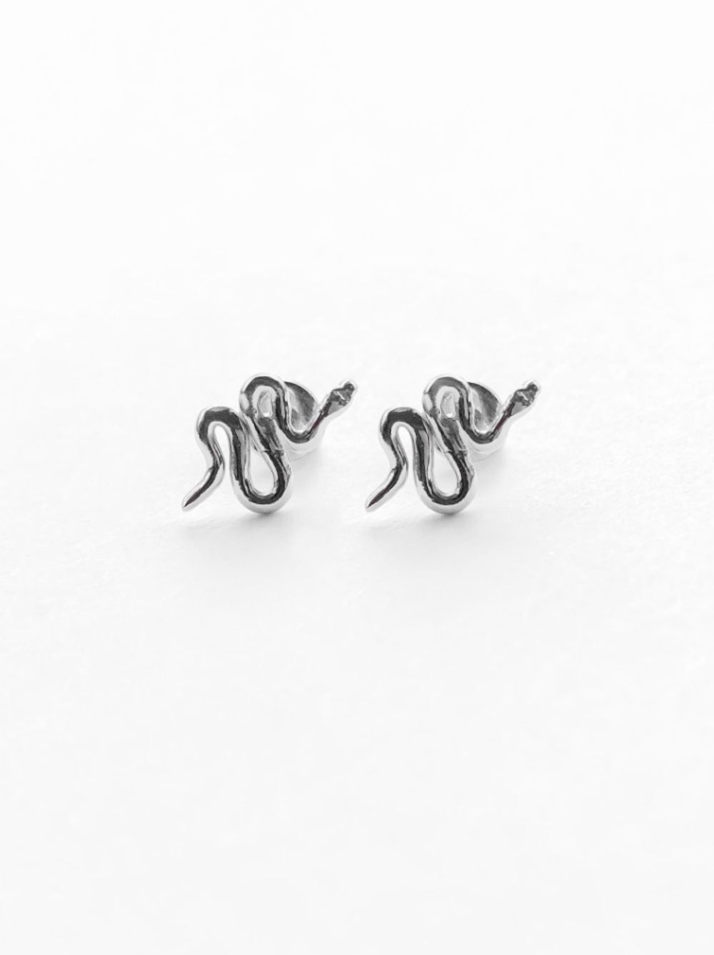 Серьги-пусеты Змейка