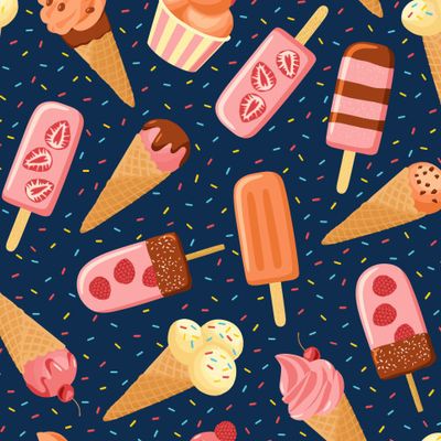 Фруктовое мороженое на синем