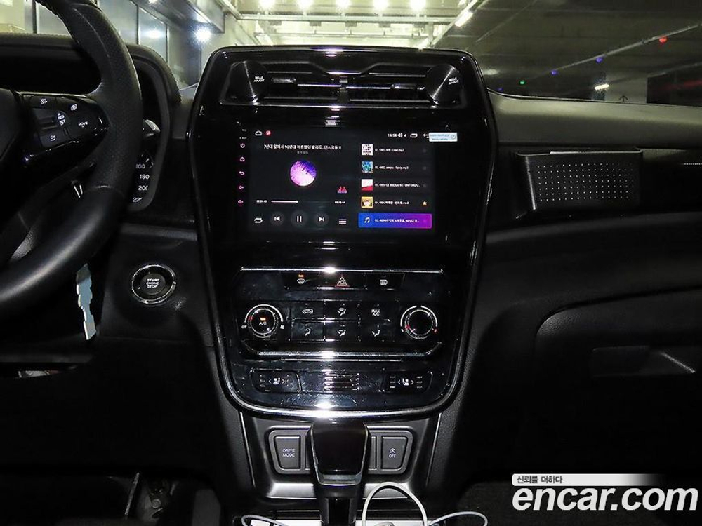 KG Mobility (Ssangyong) Very New Tivoli Бензин 1.5 2WD (11.2019)