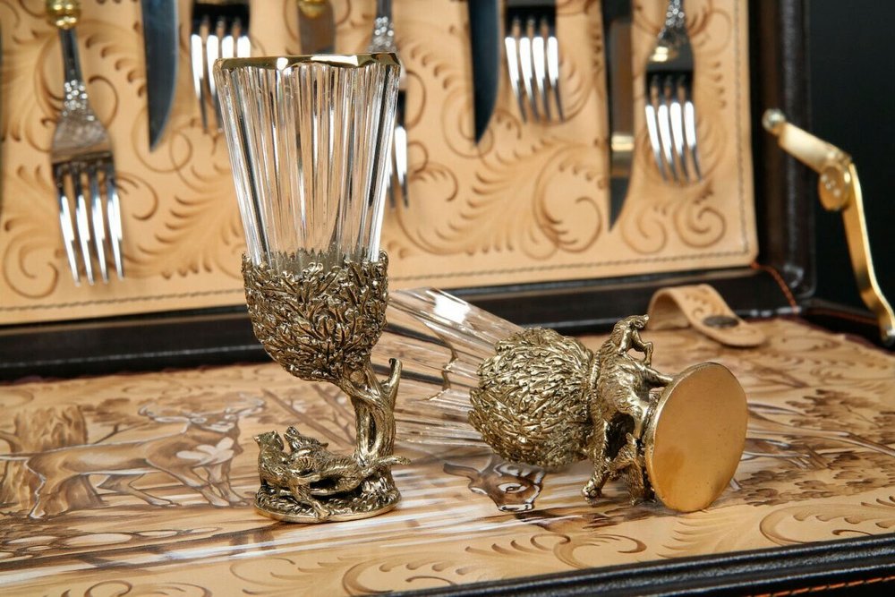 Подарочный набор "Охотничье застолье" в кейсе (6 лафитников, 12 приборов)