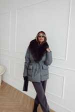 Пуховик на кулиске с английским воротником