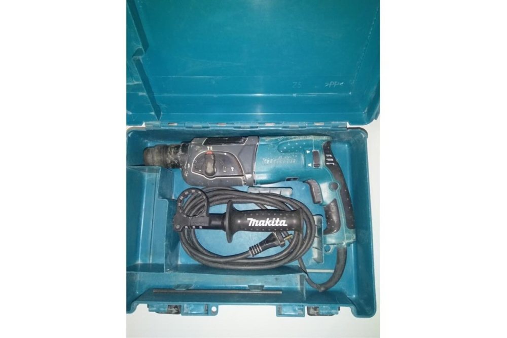 Перфоратор,SDS+,780Вт,3реж,2.7Дж,0-4500у\м,2.6кг,чем,+ набор буров D-00795 Makita HR2470X15